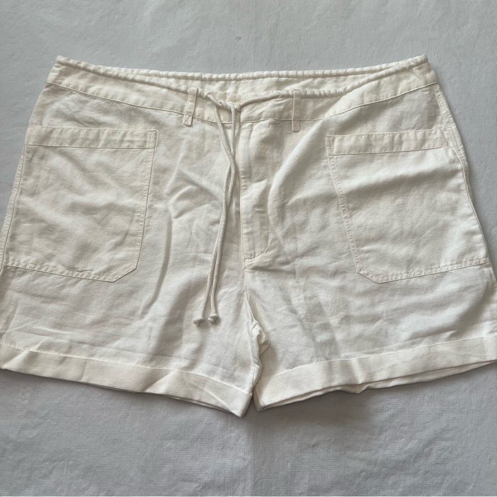 Sundance Ivory Linen Cotton Blend Shorts